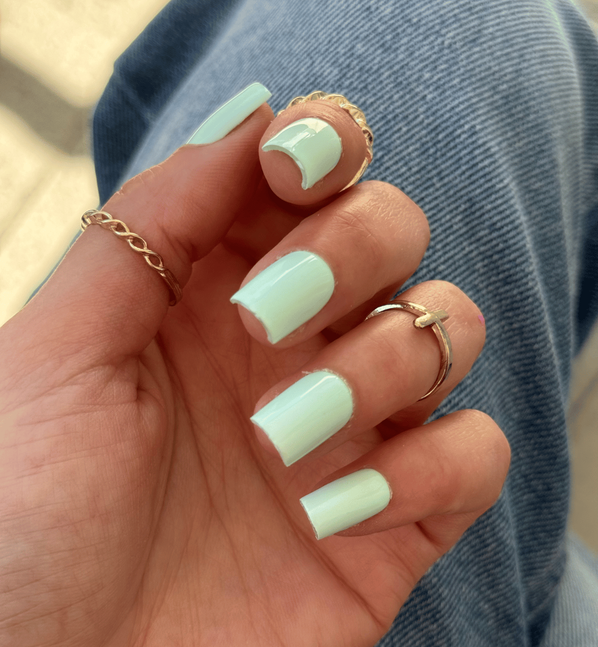 FAUX ONGLES VERTS MENTHE CARRÉS COURTS