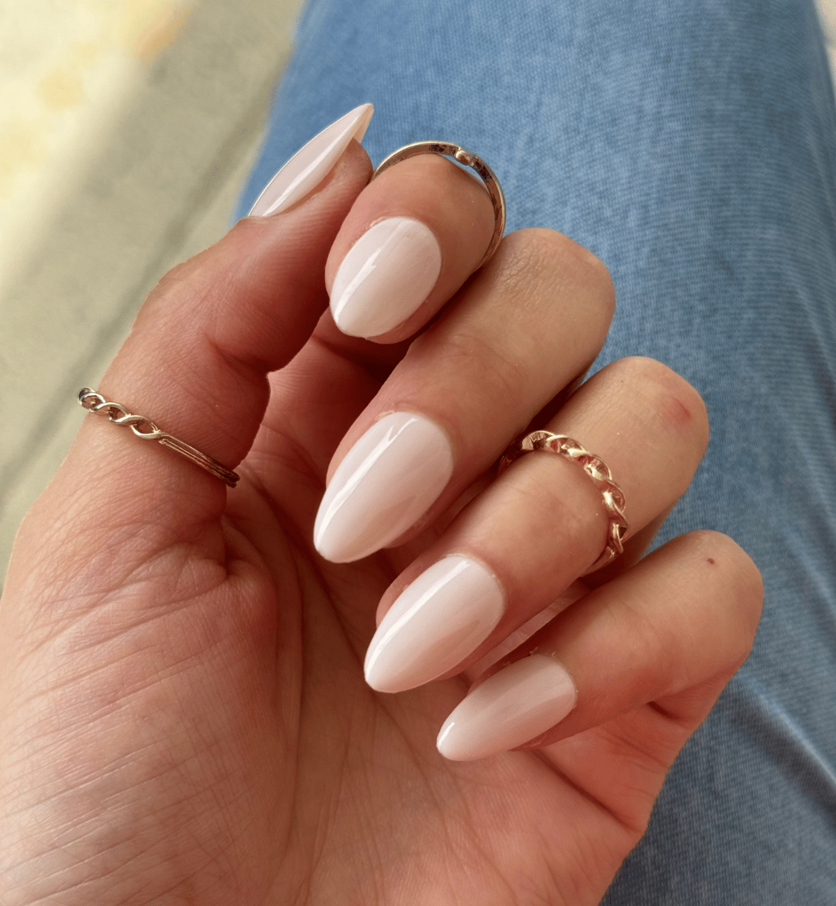 FAUX ONGLES CREAMY AMANDES MÉDIUM