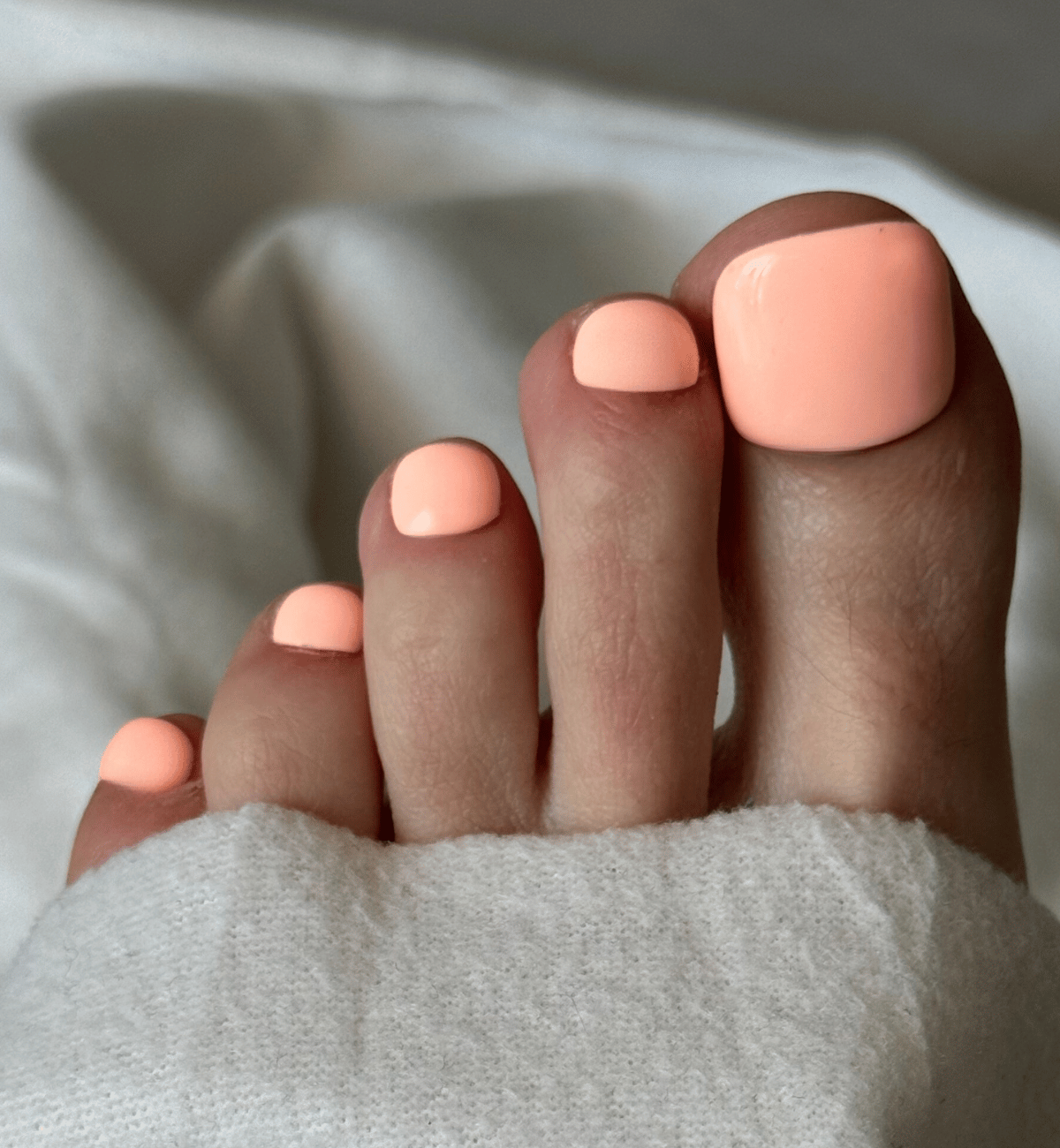 FAUX ONGLES PIEDS ORANGES PASTELS