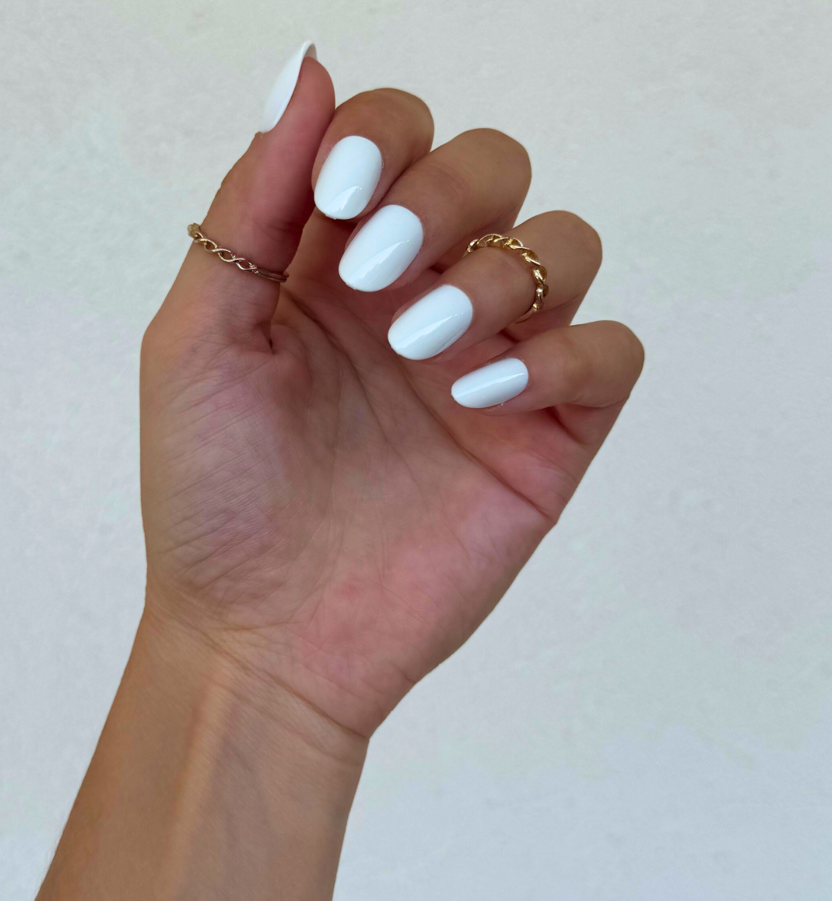 FAUX ONGLES BLANCS ARRONDIS COURTS