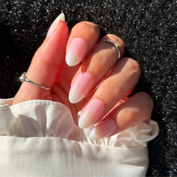 Faux Ongles Baby Boomer Rosé Amande Medium