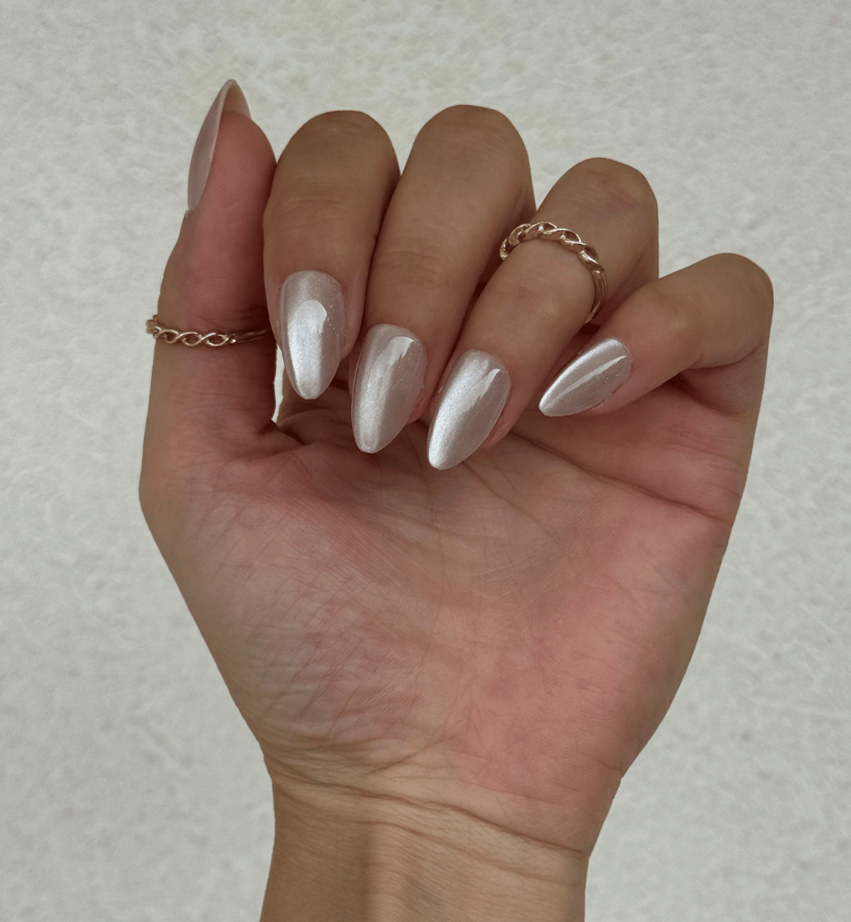 FAUX ONGLES CAT EYES : BEIGES LATTÉS AMANDES MÉDIUM