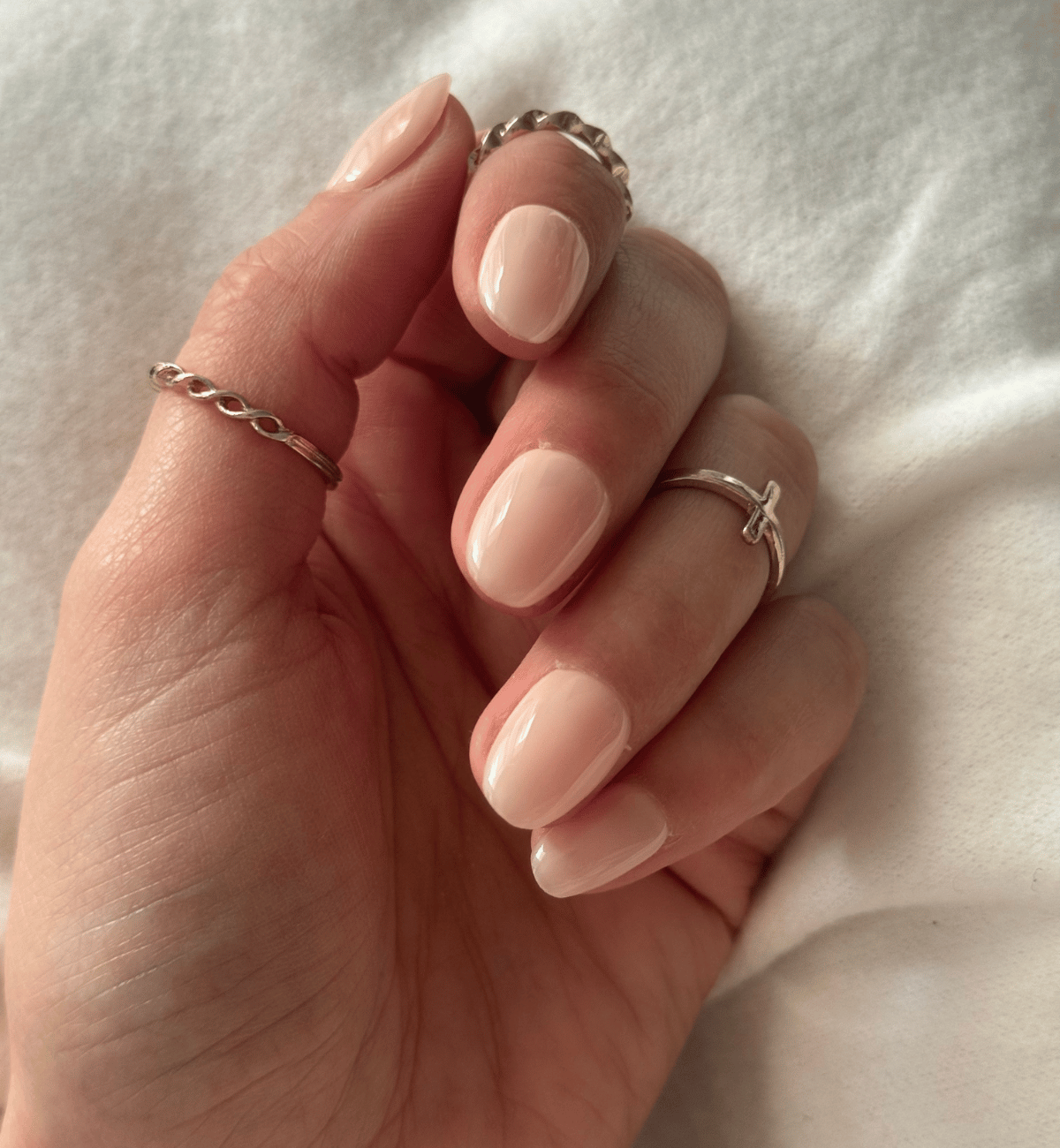 FAUX ONGLES ABRICOT NUDES ARRONDIS COURTS