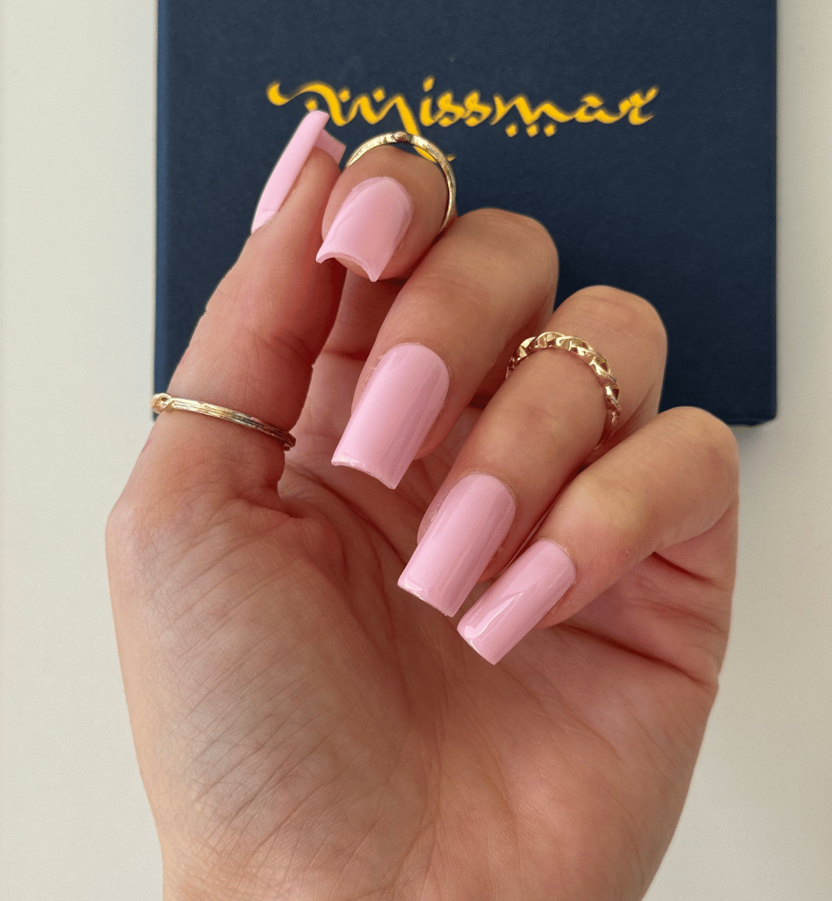 FAUX ONGLES ROSES PÂLES CARRÉS MÉDIUM