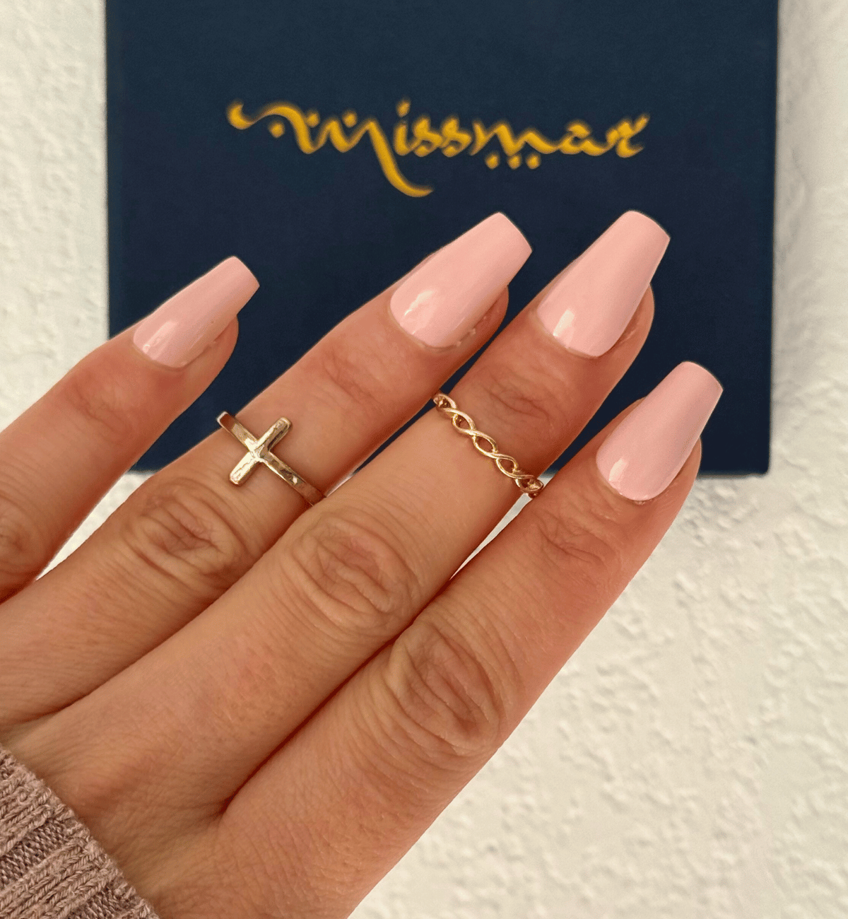 FAUX ONGLES NUDES ROSÉES COFFINS MÉDIUM