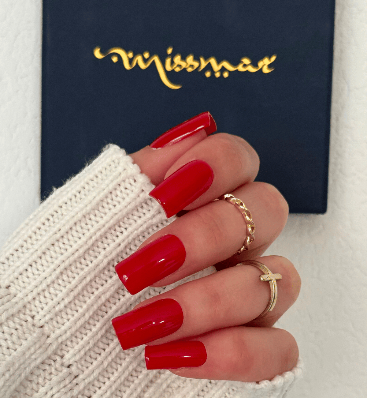 FAUX ONGLES ROUGES CARRÉS MÉDIUM