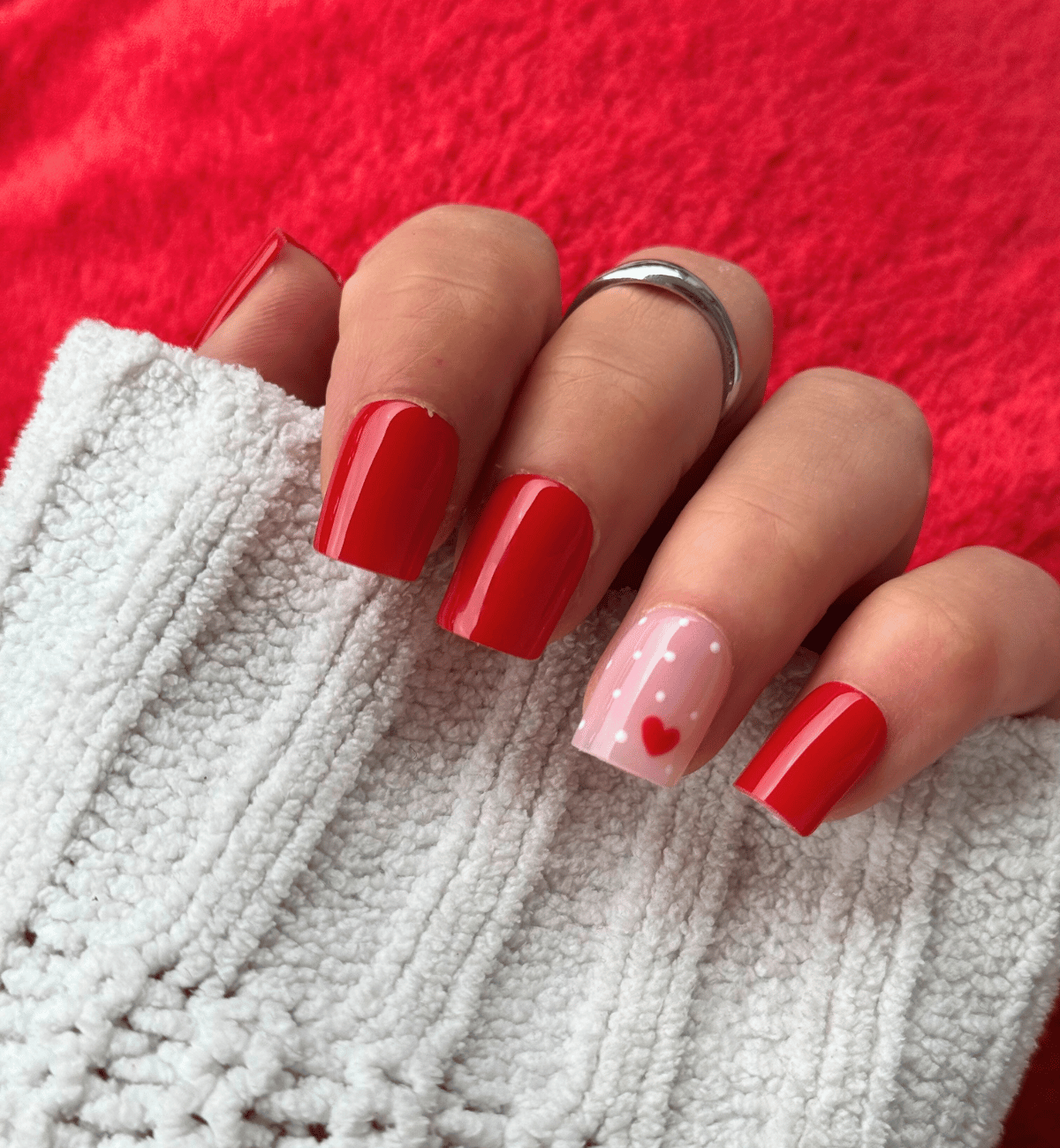 NAIL ART JULY CARRÉ COURT - ST-VALENTIN