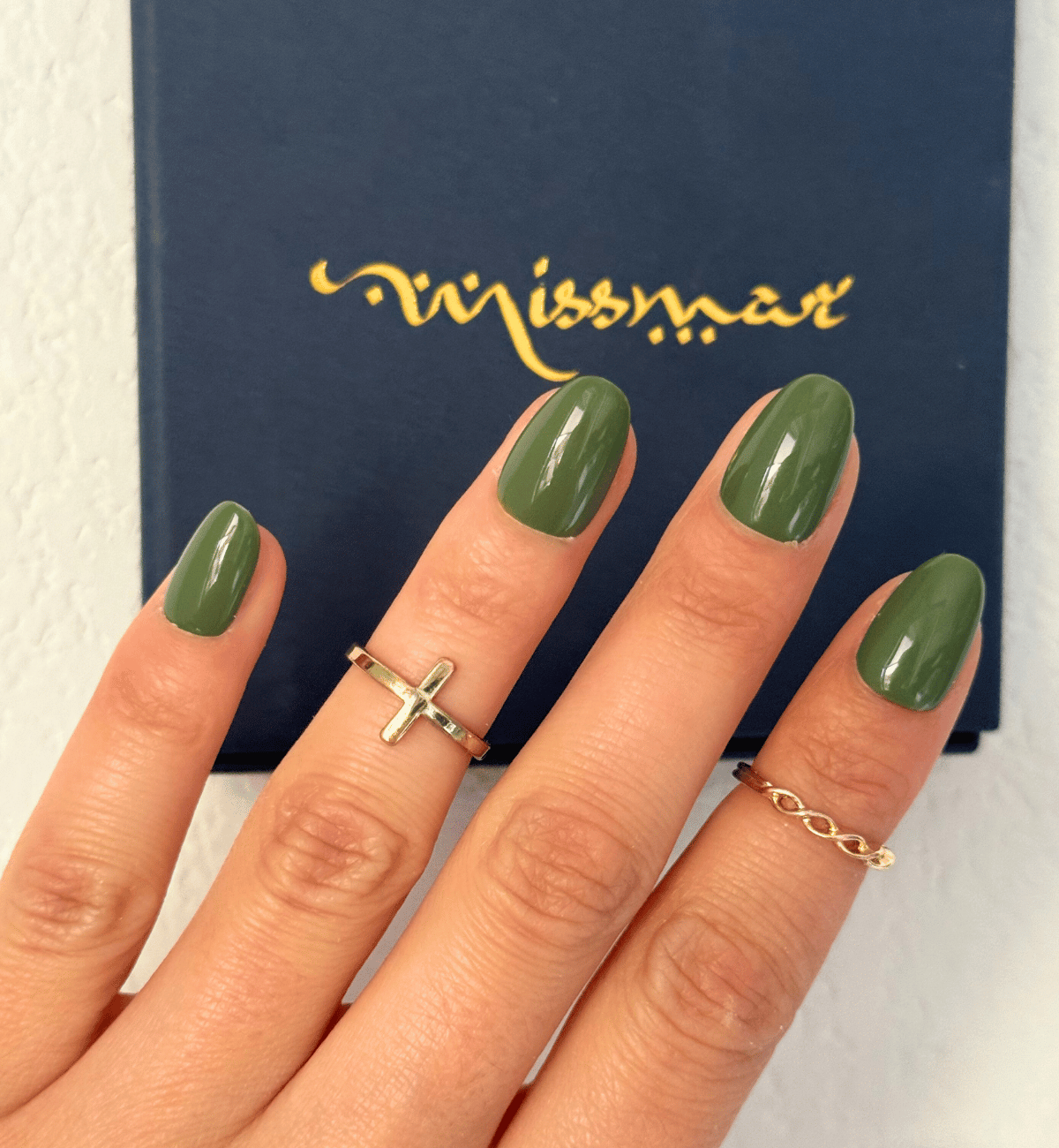 FAUX ONGLES VERTS ARMÉE ARRONDIS COURTS