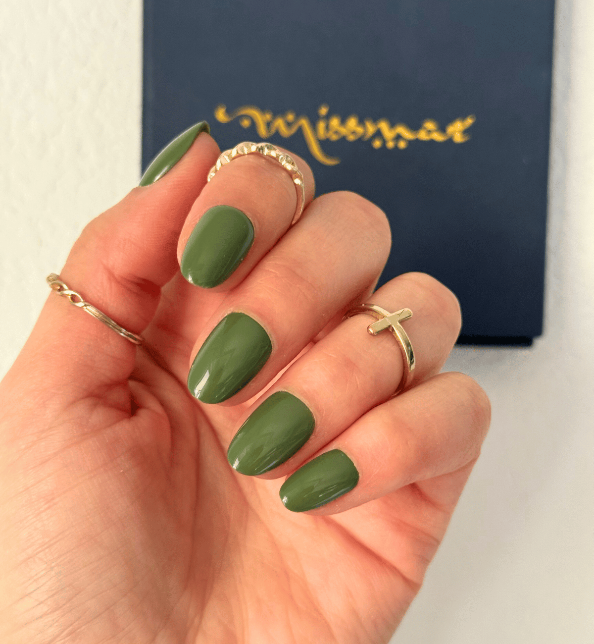 FAUX ONGLES VERTS ARMÉE ARRONDIS COURTS