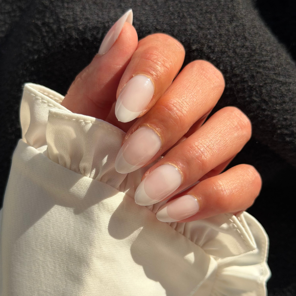 Faux Ongles French Milky Amande Medium