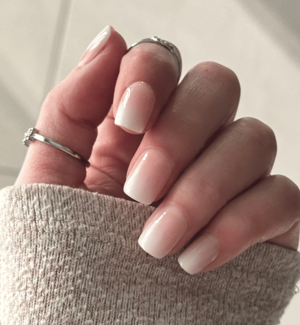 Faux ongles Baby-Boomer carré court