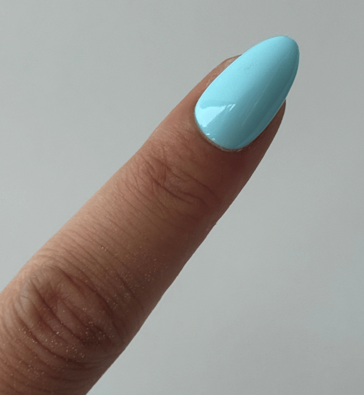 FAUX ONGLES BLEU GLACIER AMANDE MEDIUM