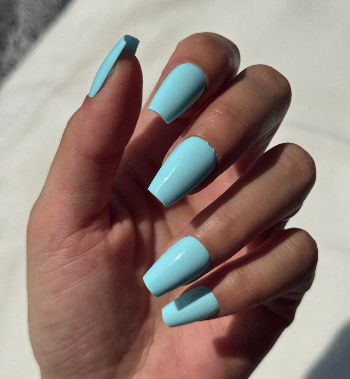 FAUX ONGLES BLEU GLACIER COFFIN MEDIUM