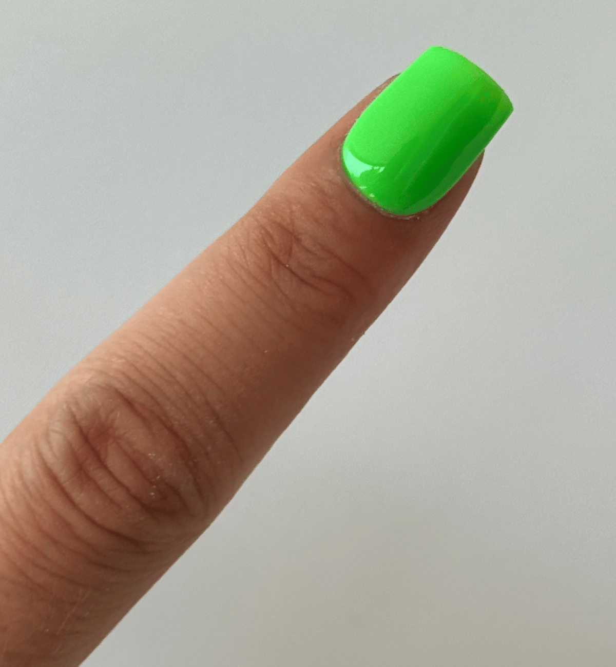 FAUX ONGLES VERT FLUO CARRÉ COURT