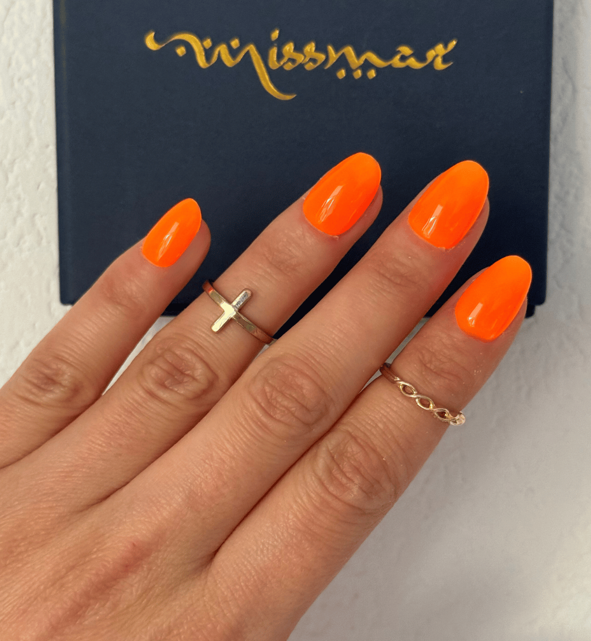 FAUX ONGLES MANDARINE ARRONDIS COURTS