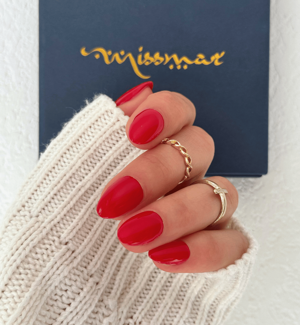 FAUX ONGLES ROUGES AMANDES COURTS
