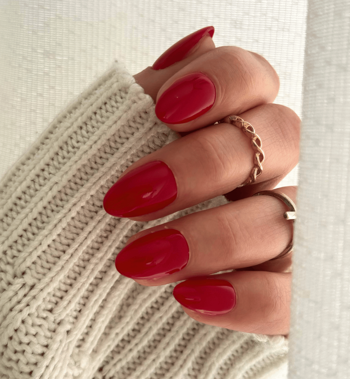 FAUX ONGLES ROUGES AMANDES COURTS
