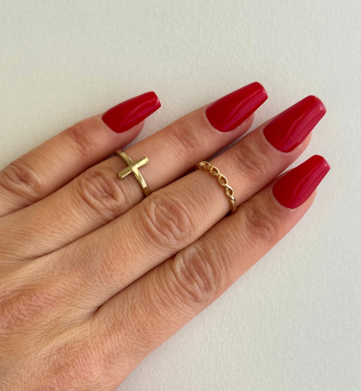 FAUX ONGLES ROUGES COFFINS MÉDIUM