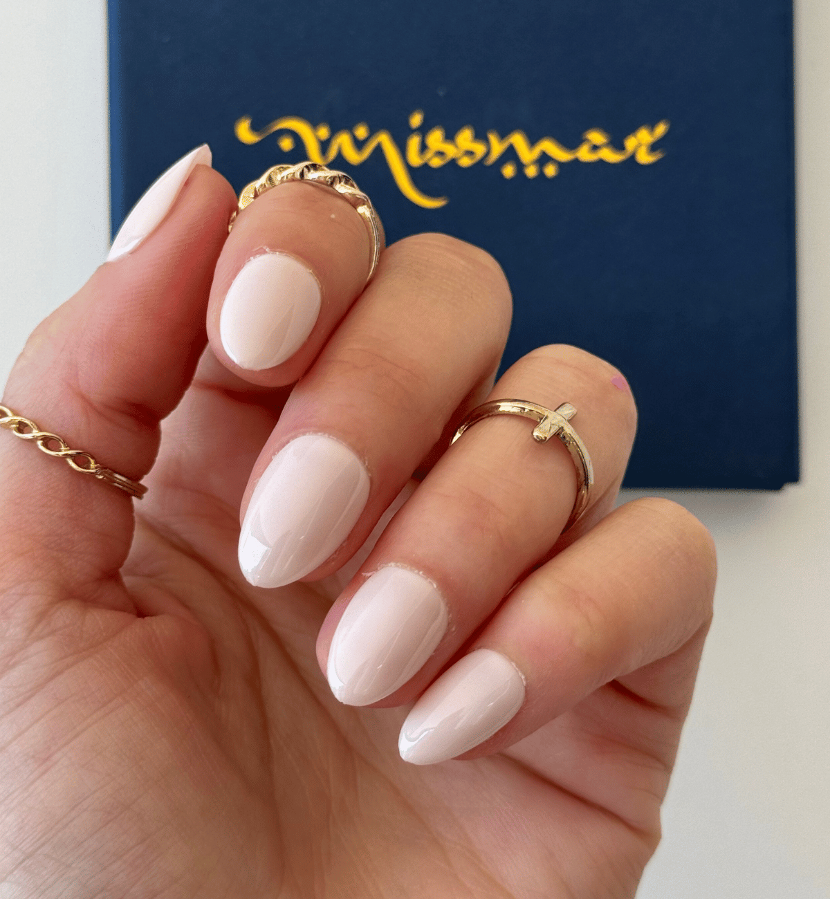 FAUX ONGLES CREAMY AMANDE COURT