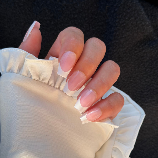 Faux Ongles French Coffin Medium