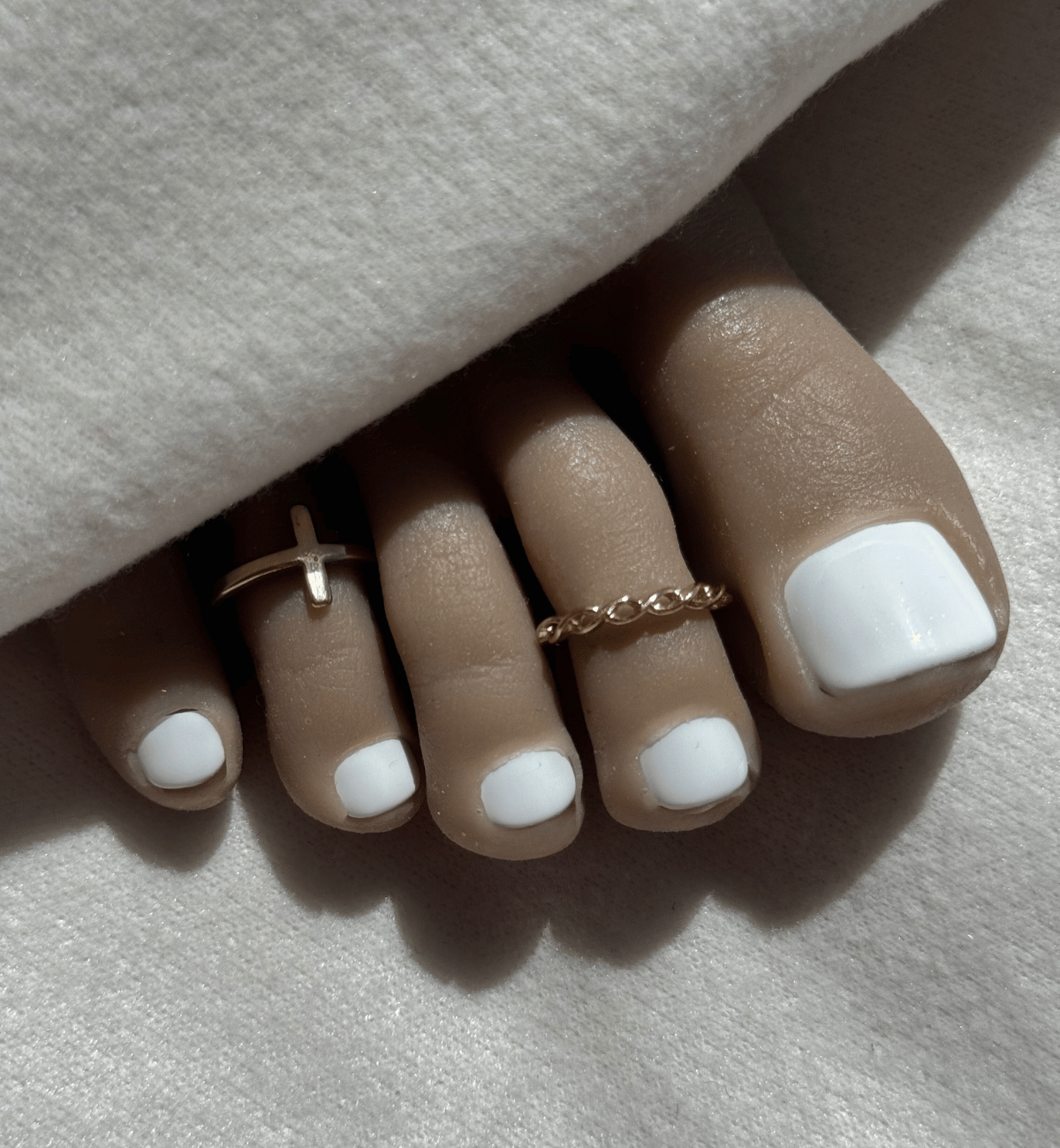 FAUX ONGLES PIEDS BLANC